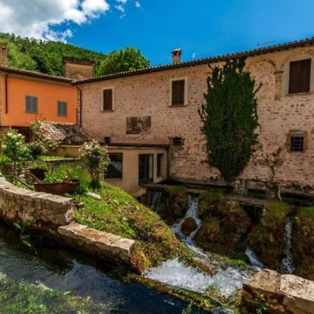 Casa Vacanze Fonte Del Menotre Foligno Dış mekan fotoğraf